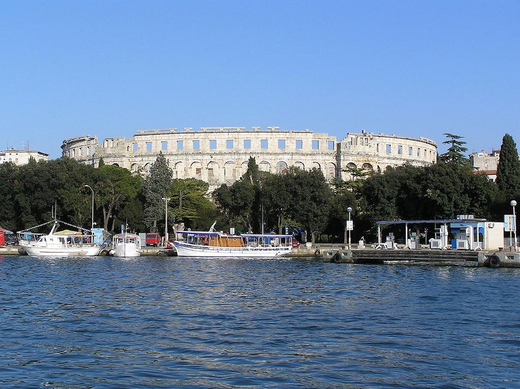 Happy Pula